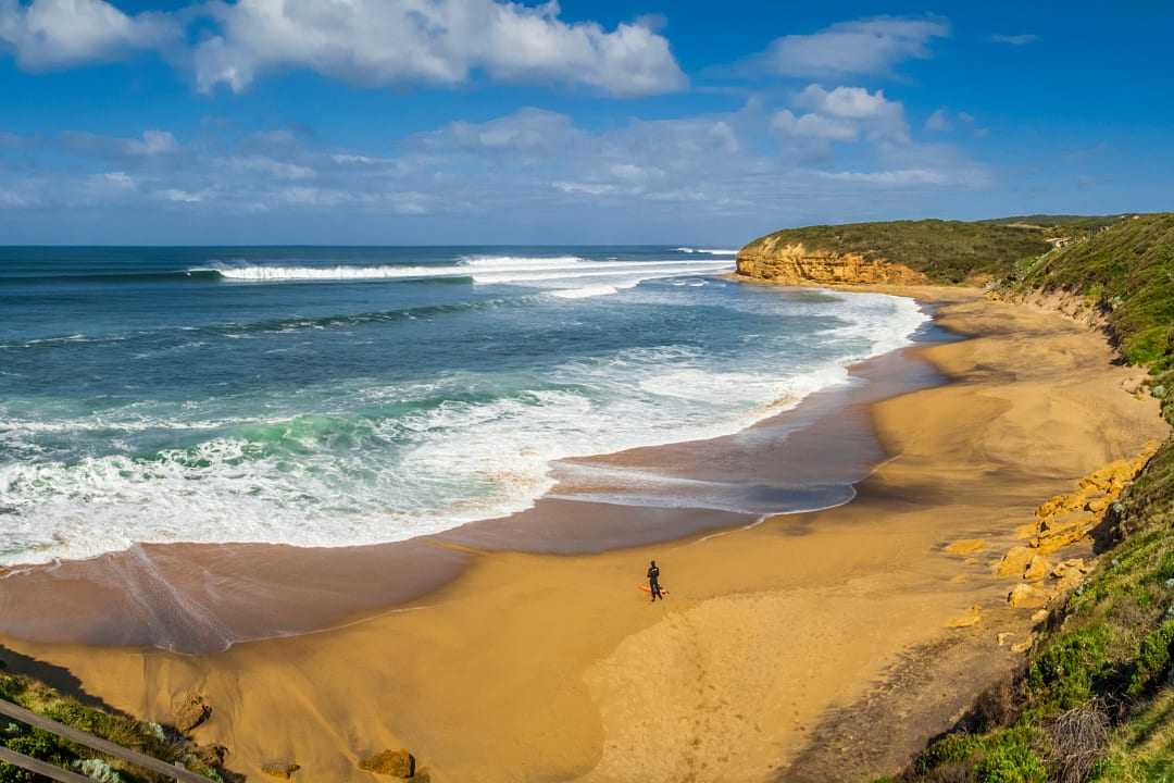 Captivating Coastal Towns: Discovering the Charms of Australia's Seaside Gems on Your Honeymoon